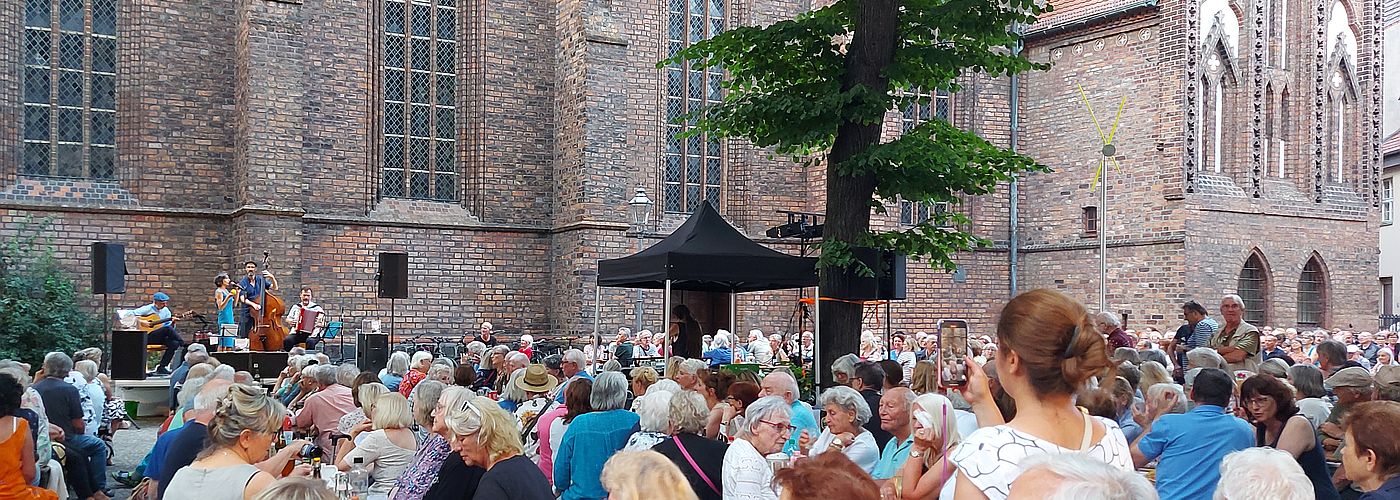 ...e la luna_Foto Kulturhaus Spandau