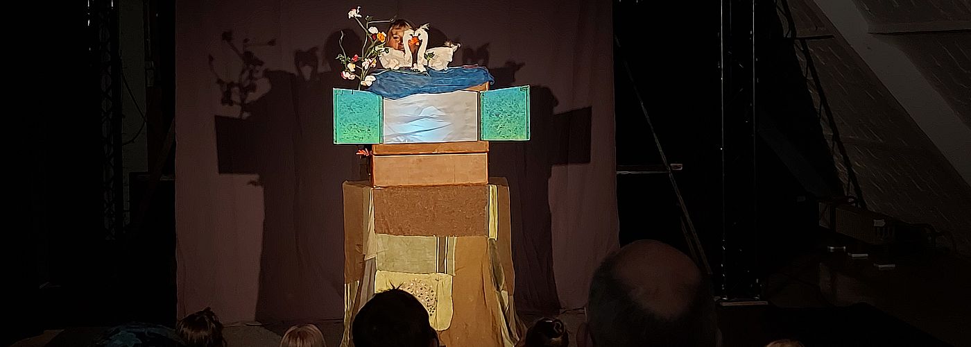 Wild+Stark2024_Dachboden_Tandera_Entlein